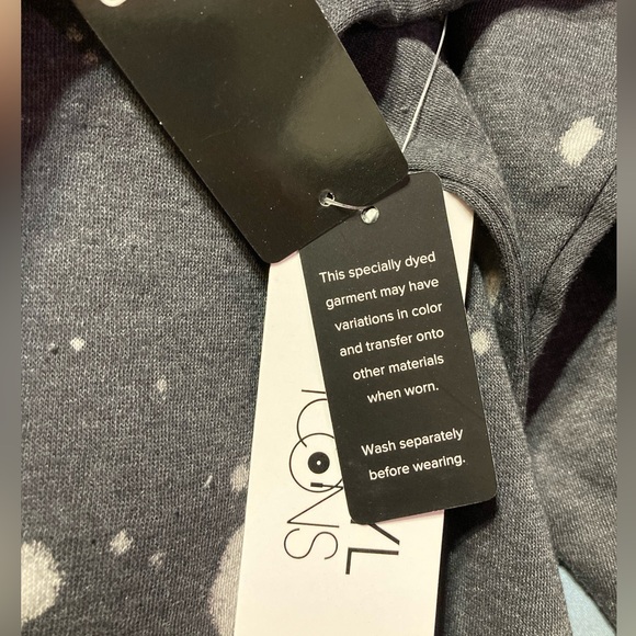 NWT Torrid 6 Def Leppard Cozy Fleece Crew Neck Sweatshirt *989BU* - Picture 8 of 11